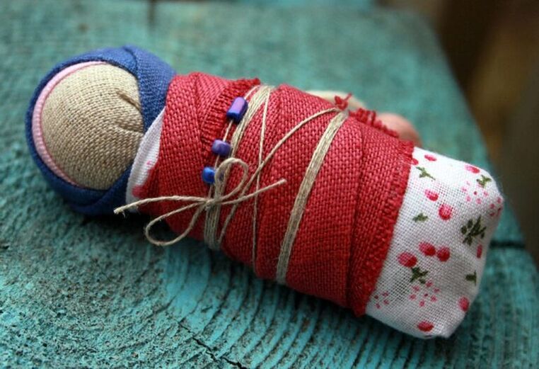 Windelpuppe als Gesundheitsamulett