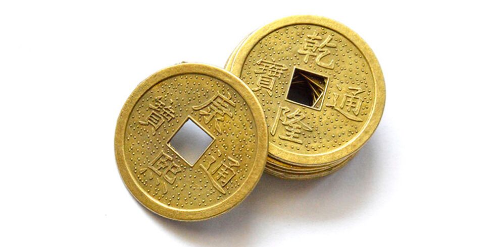 Chinesische Münzen als Glücksamulett